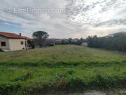 Terrain à LAPEYROUSE-FOSSAT