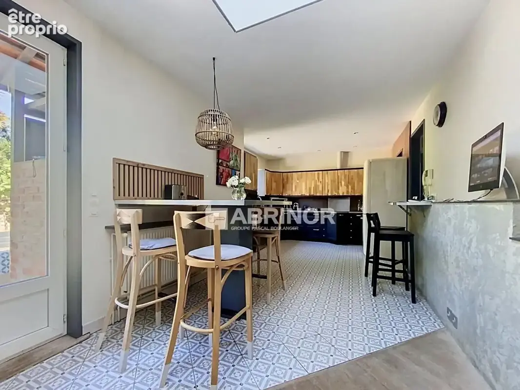 Maison de ville 260m² avec garage et grande terrasse - photo 2