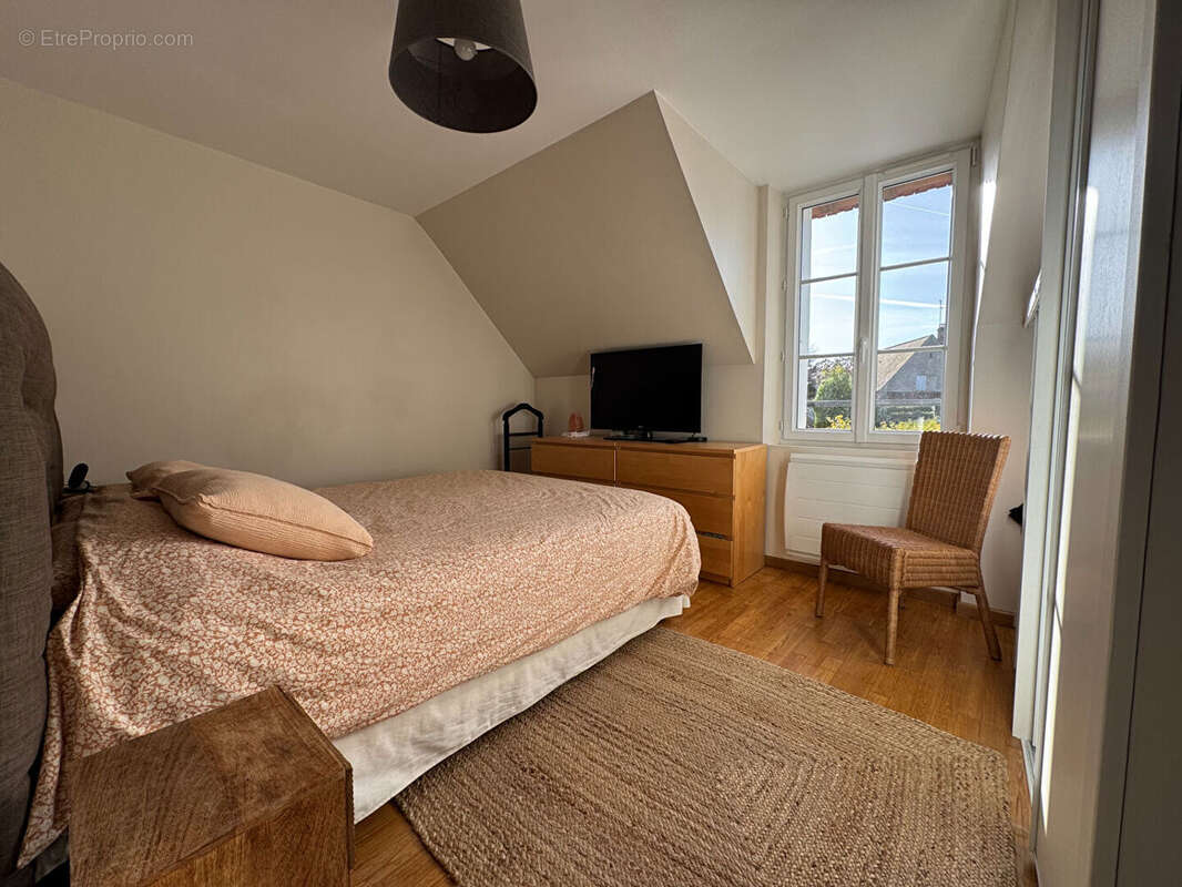 Maison à AVILLY-SAINT-LEONARD