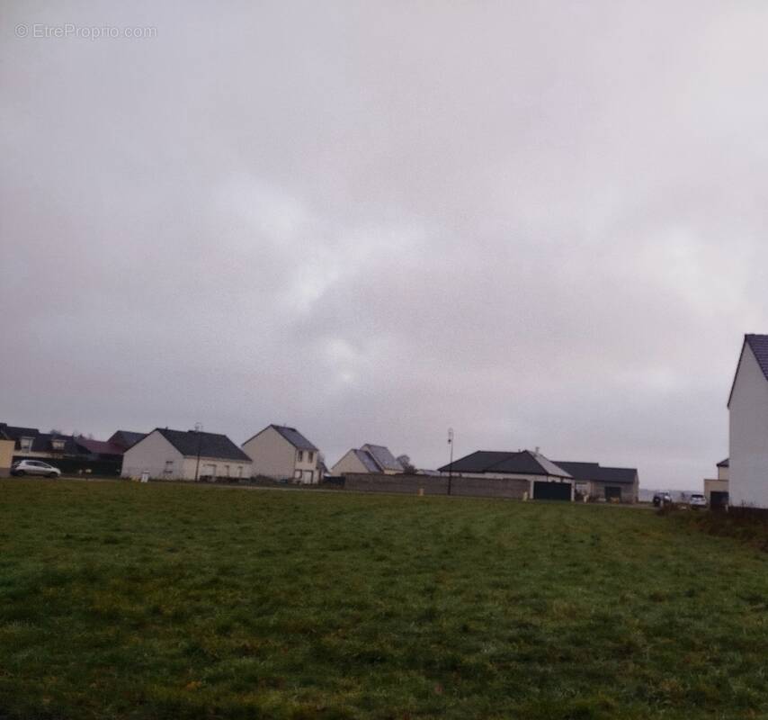 Terrain à CIERREY