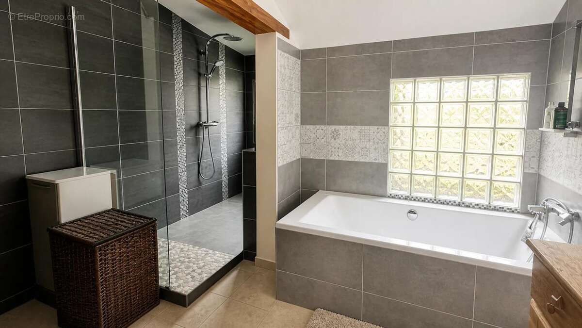 Maison de 8 pièces de 221 m² à Poses - photo 19
