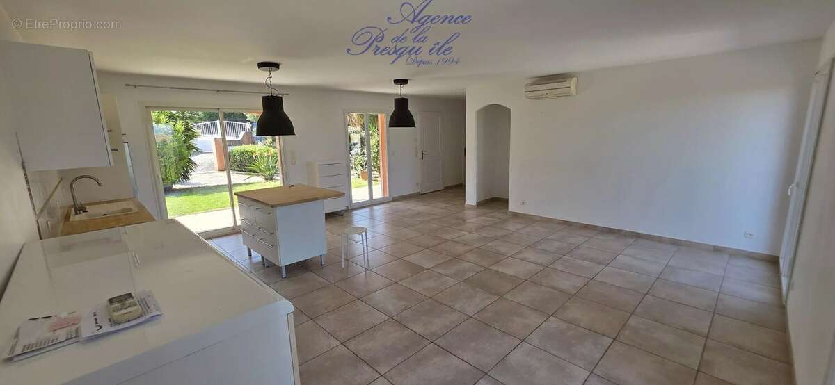 Maison à HYERES