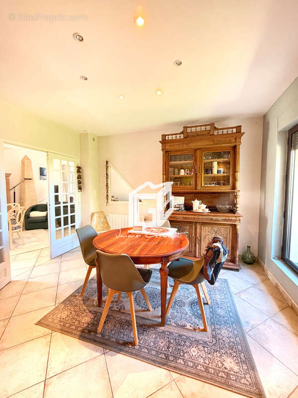 Ensemble immobilier - photo 3