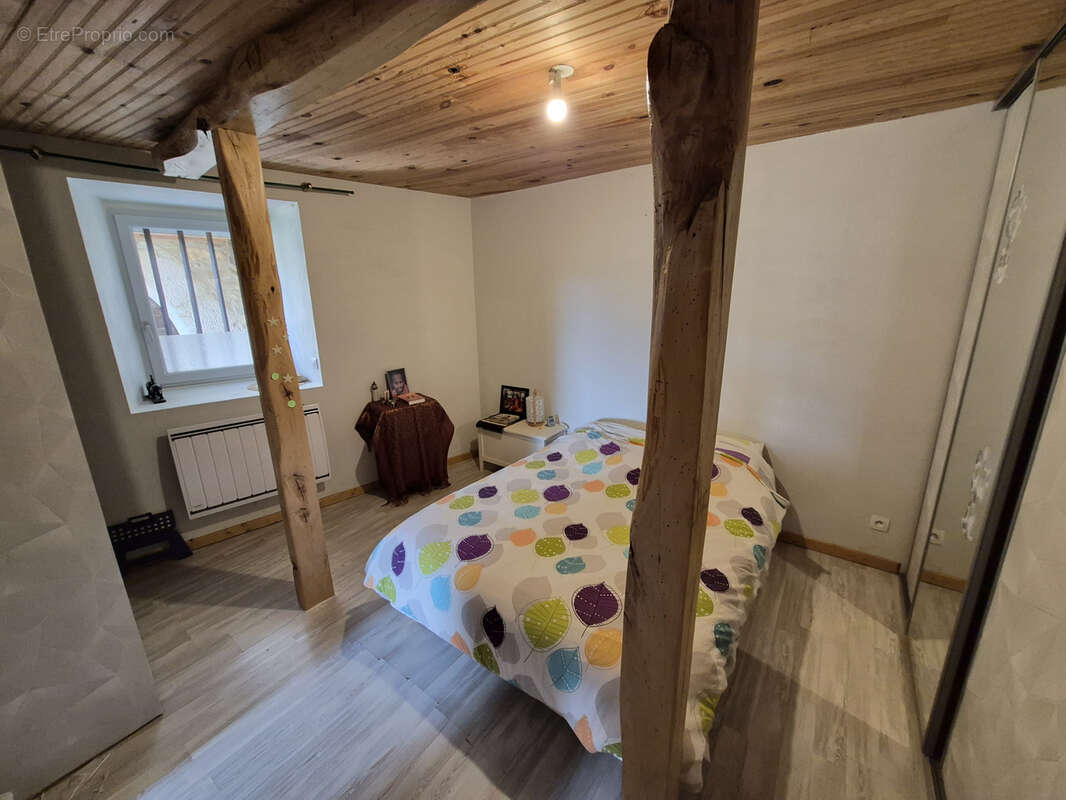 Maison à LOMPNIEU