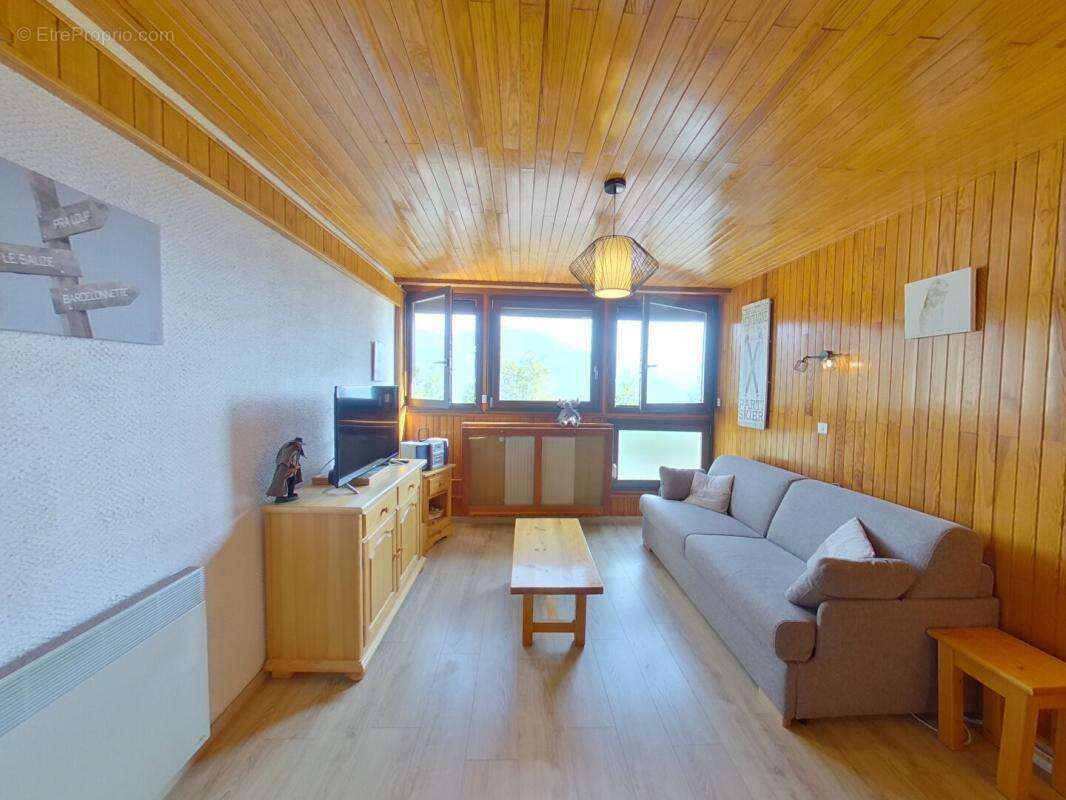 Appartement à UVERNET-FOURS