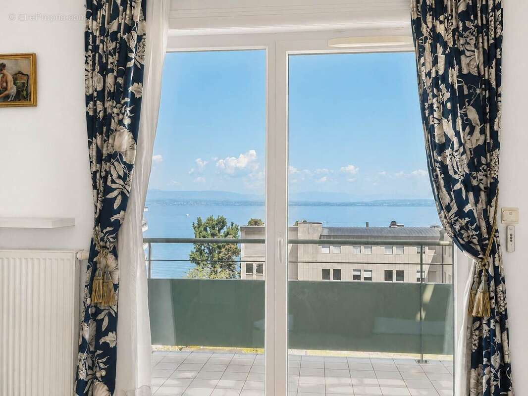 Appartement à EVIAN-LES-BAINS