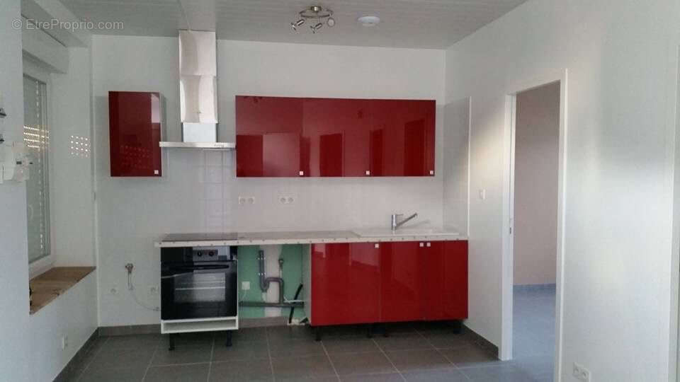 Appartement à MONTAIGNAC-SAINT-HIPPOLYTE
