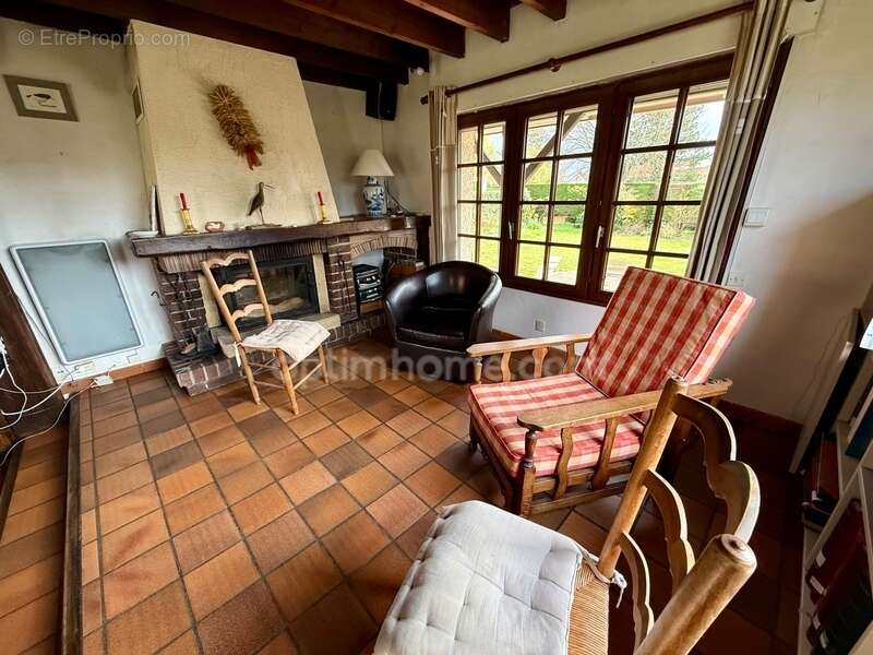Maison à GROFFLIERS
