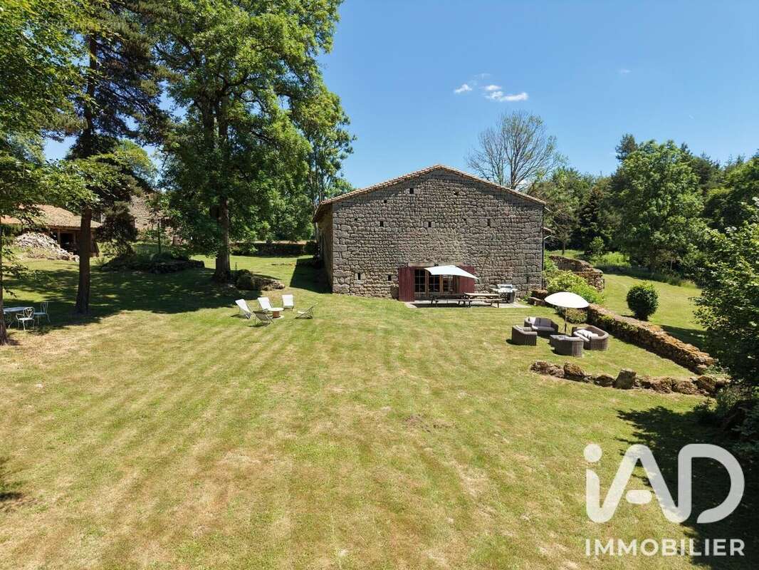 Photo 6 - Maison à SAINT-BONNET-LE-CHATEAU