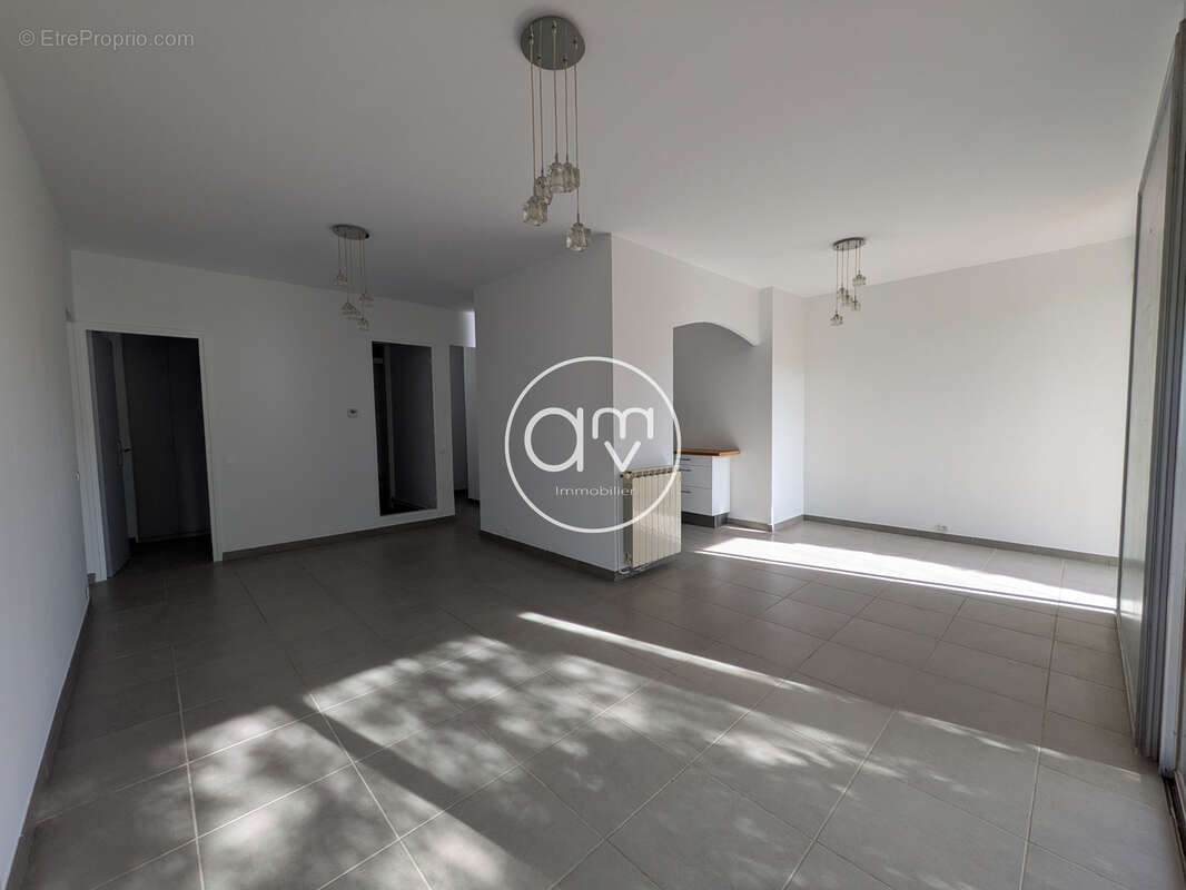 Appartement à HYERES
