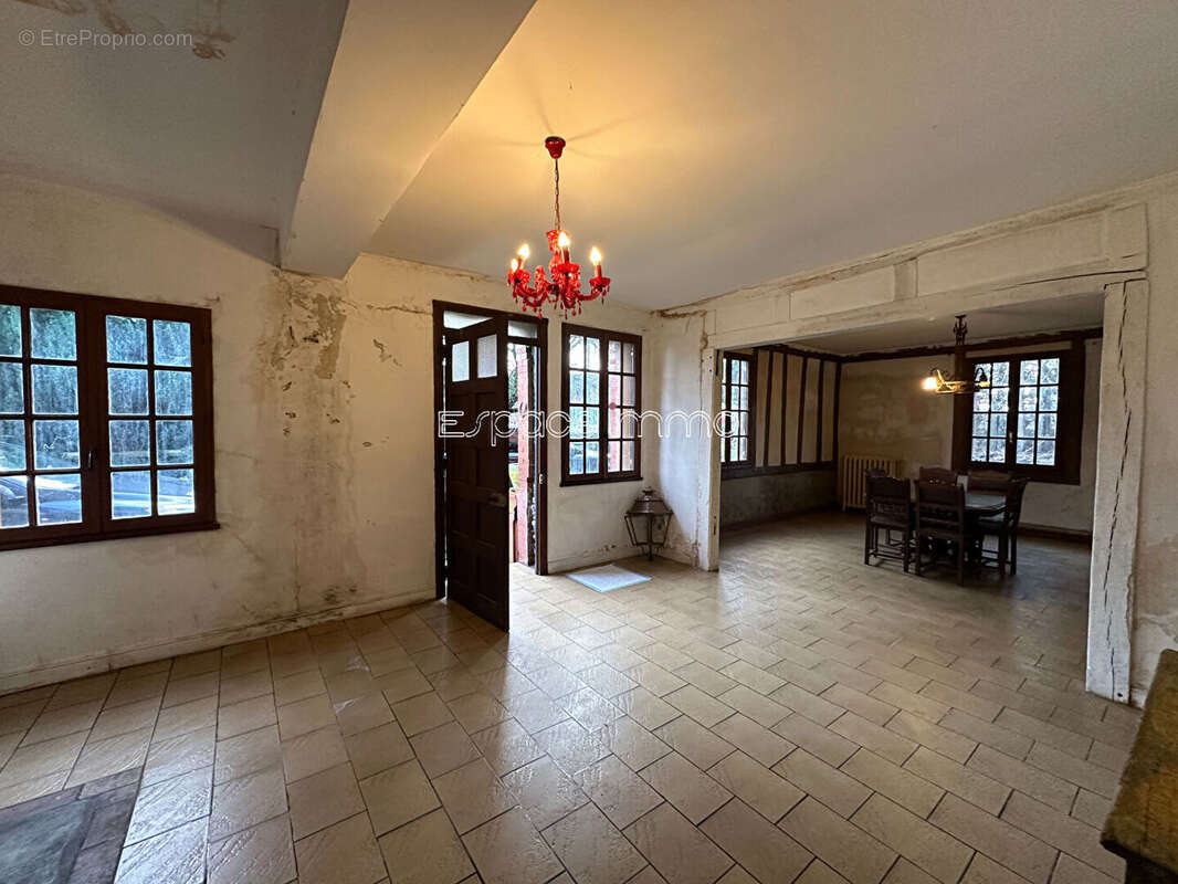 Maison à MONTVILLE