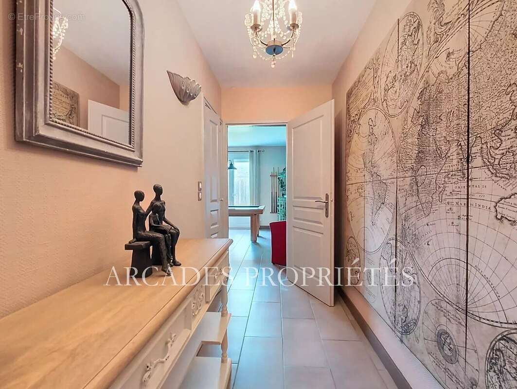 Maison à SAINT-SULPICE-ET-CAMEYRAC