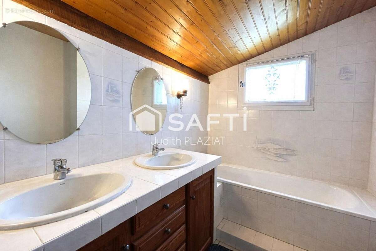 Maison 160 m² à Montignac  - photo 6