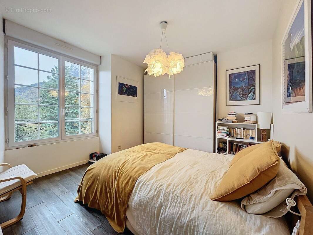 Appartement à VARCES-ALLIERES-ET-RISSET