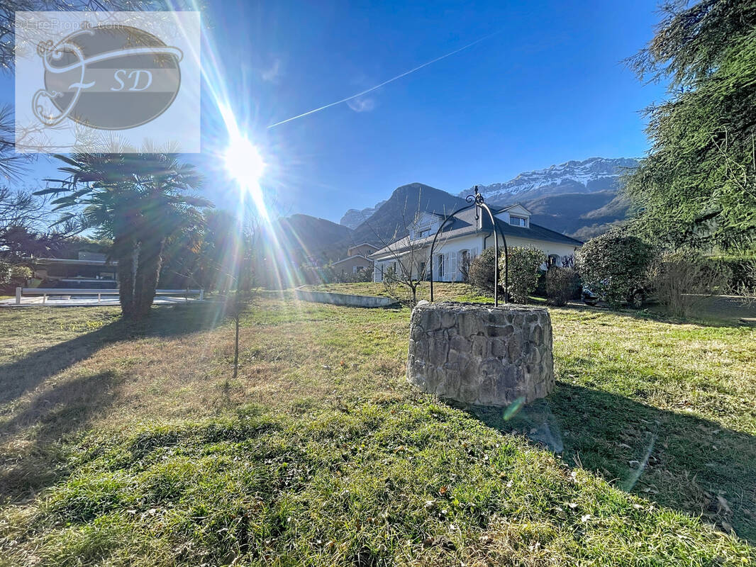 Maison à LA TERRASSE