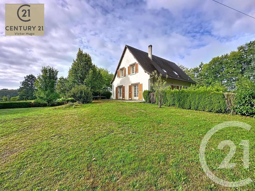 Maison à SAINT-HILAIRE-LES-PLACES