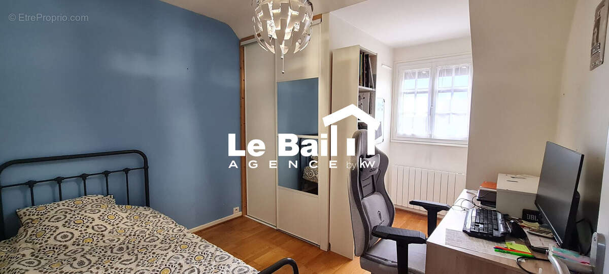 Maison 130 m² à Osny  - photo 9