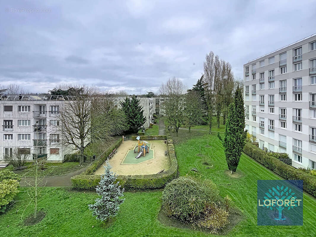 Appartement à CHILLY-MAZARIN