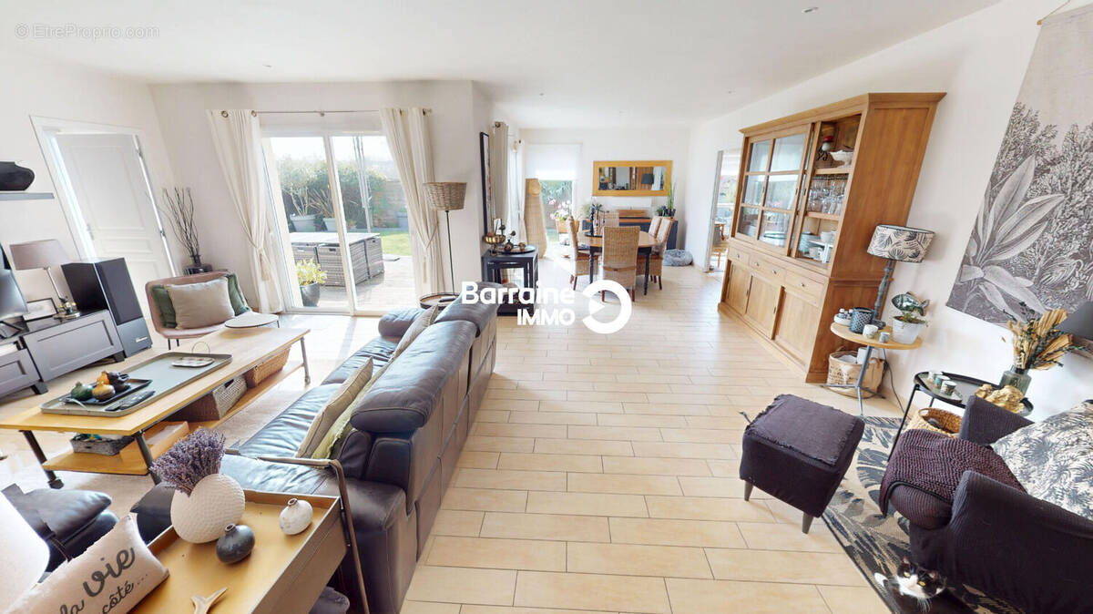 Maison à SAINT-MARTIN-DES-CHAMPS