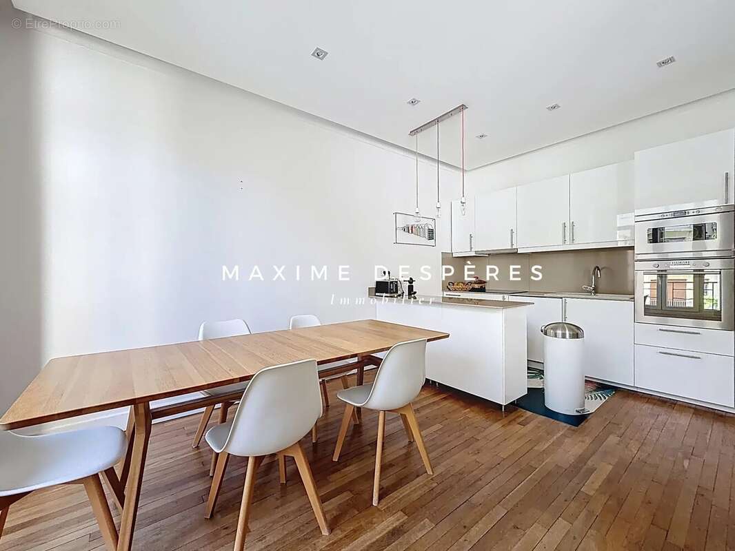 Appartement à NEUILLY-SUR-SEINE