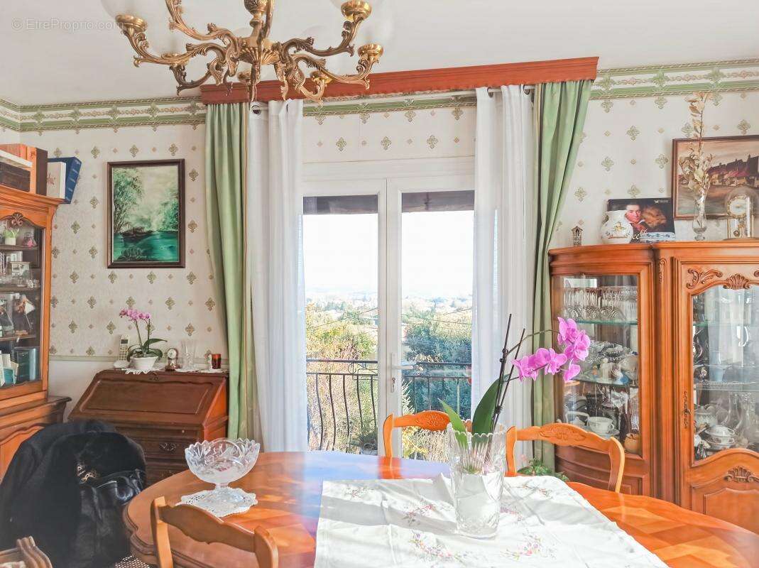 Maison à ROQUEMAURE