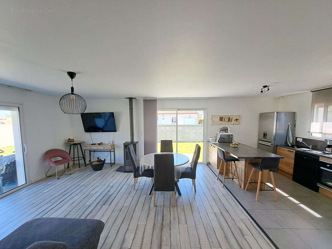 Maison à SAINT-CHRISTOPHE-DU-LIGNERON