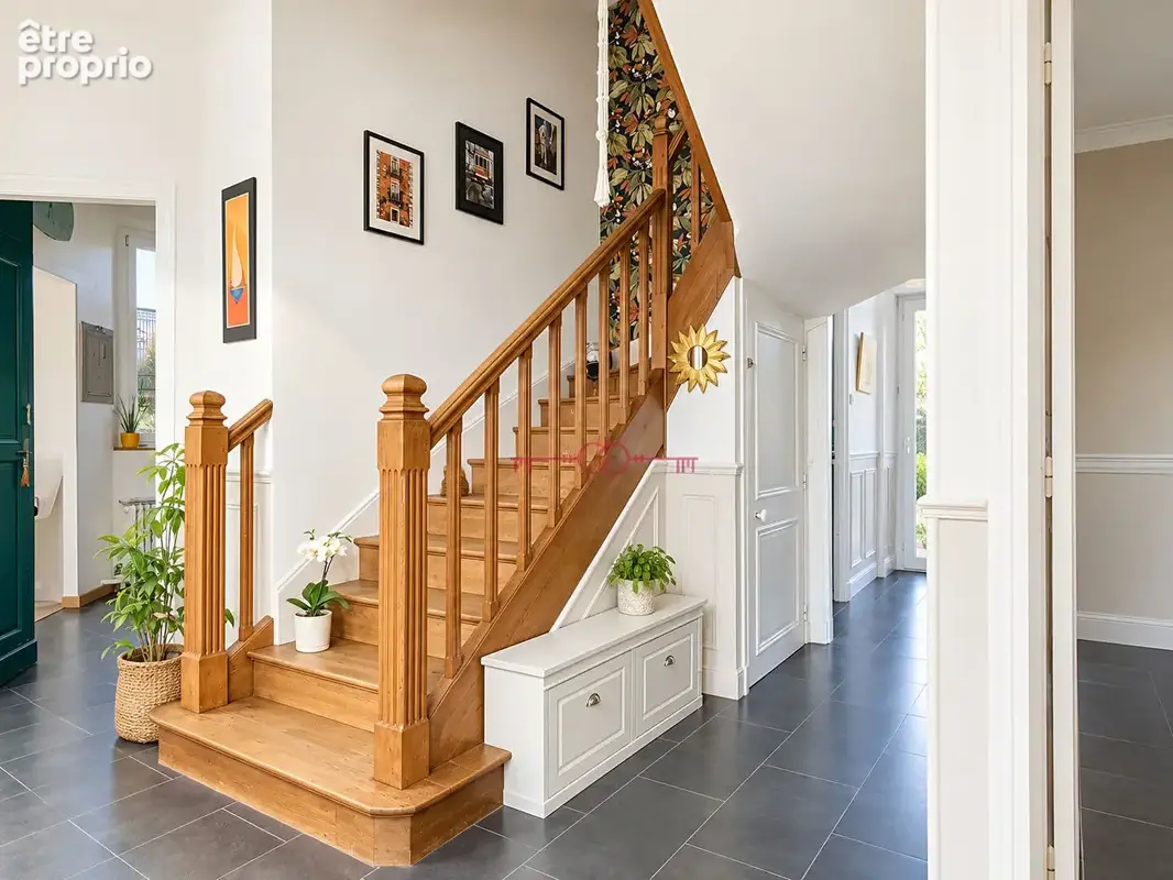 Maison de caractère  de 143 m² , 4 chambres avec jardin et garage - photo 3