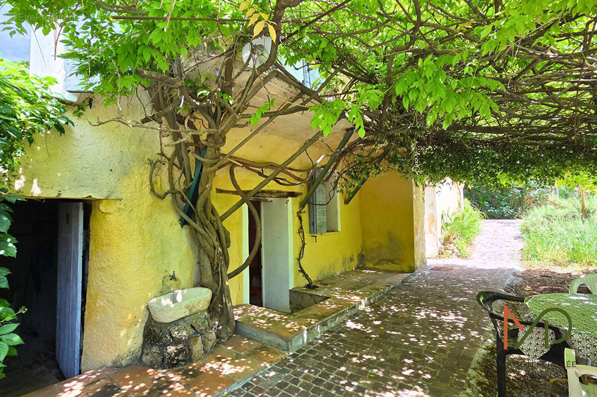 Maison de hameau Saint Antonin Du Var 5 pièces 114 m2 - photo 3