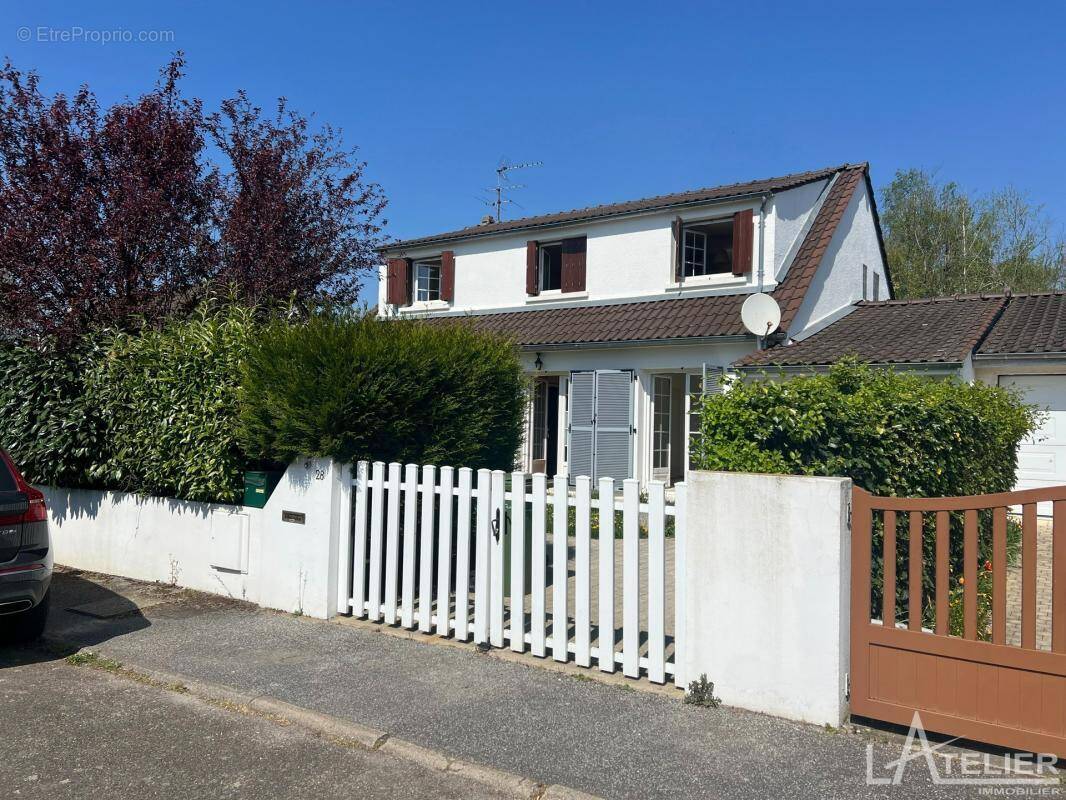 Maison à FEUCHEROLLES