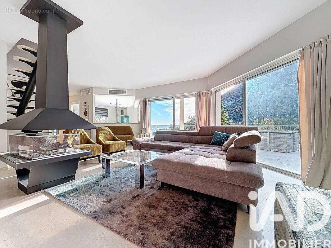 Photo 1 - Maison à ROQUEBRUNE-CAP-MARTIN