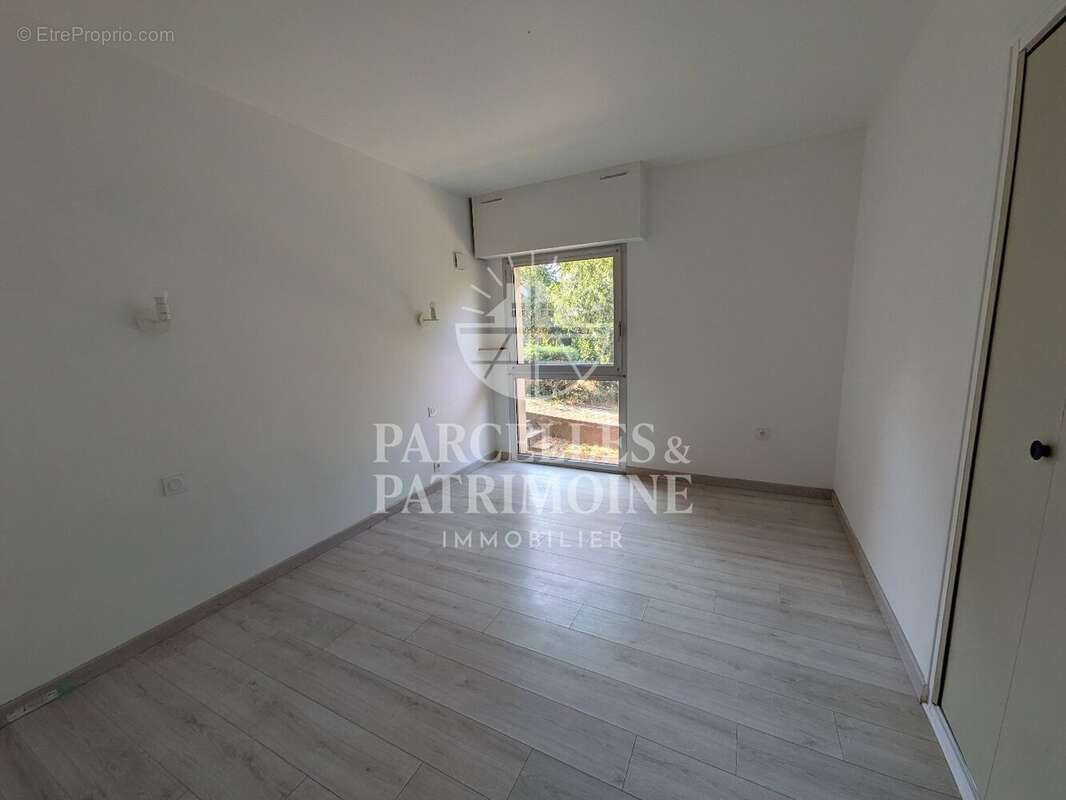 EXCLUSIVITÉ  Maison de plain-pied T4 de 98m² avec sous sol total sur un terrain de 1 209m² - photo 8