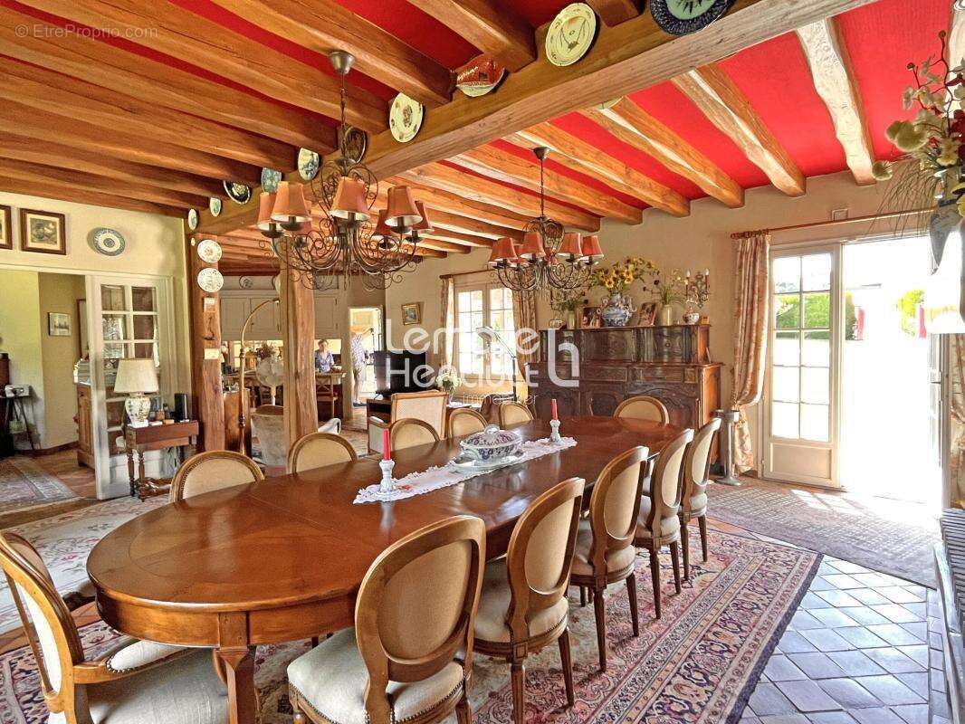 Superbe propriété 6 chambres, piscine sur 6800 m² de terrain - photo 14