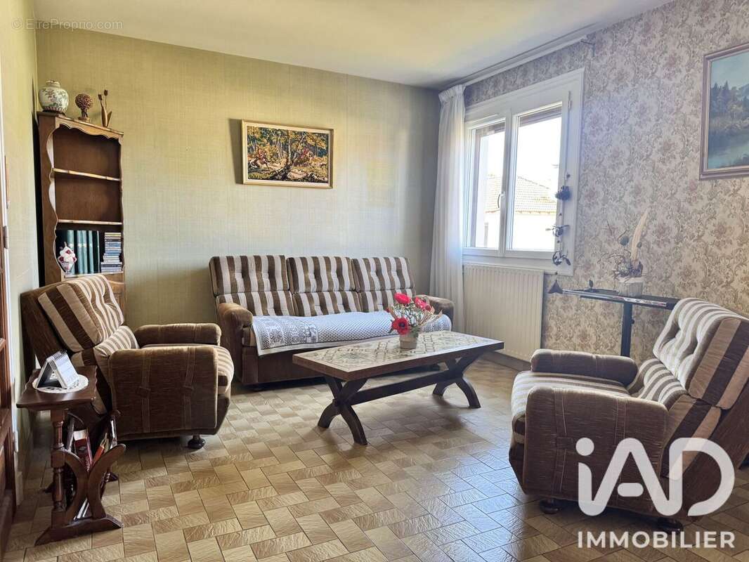 Maison 100 m² à Aurillac  - photo 8