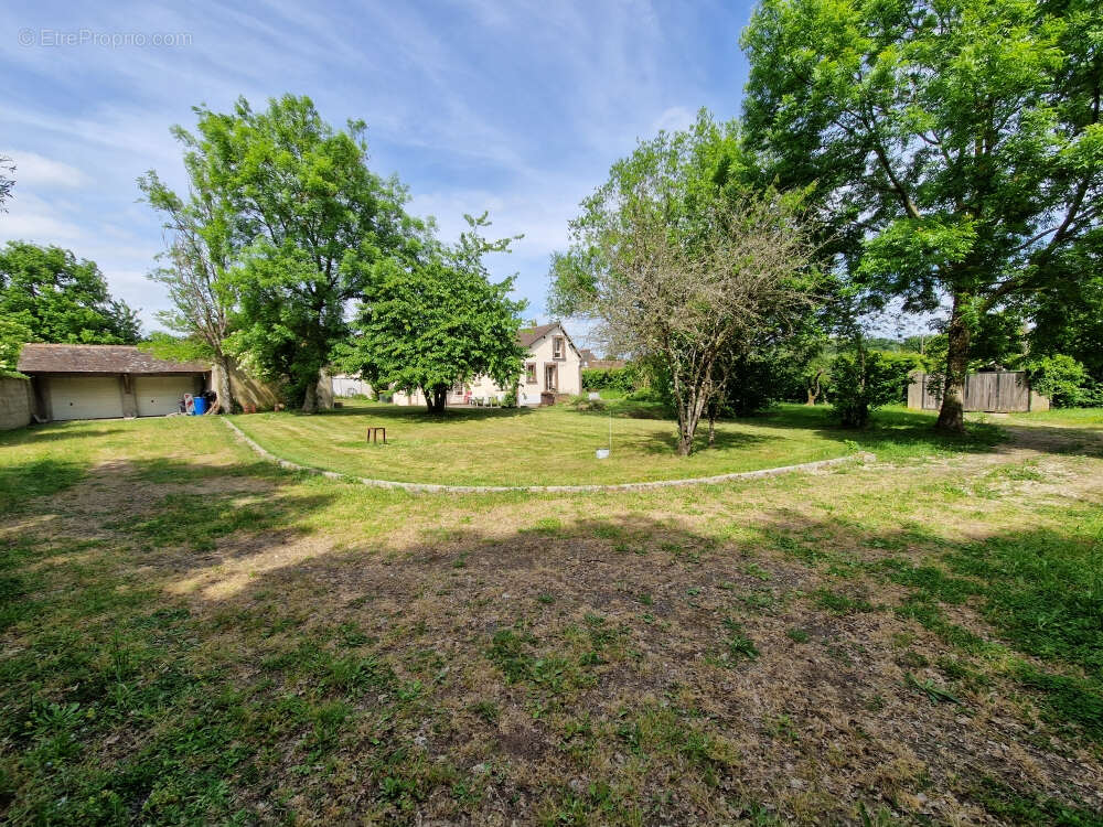 Maison à FONTAINE-SIMON