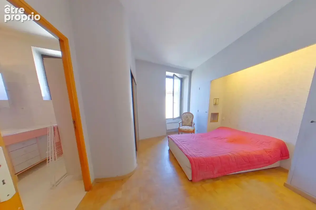 Appartement + 2 garages + dépendance , au centre de Caussade. Superbe projet ! - photo 6