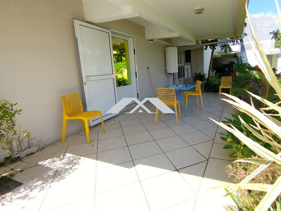 ZONE PERSONNEL TERRASSE (privative) - Autre à SAINTE-MARIE