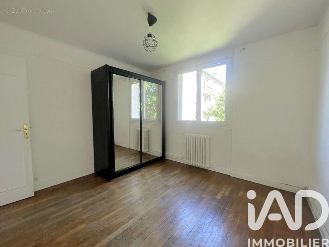 Photo 6 - Appartement à BOURG-LA-REINE