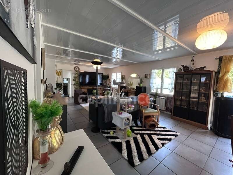 Dpt Dordogne (24), à vendre SAINT JORY LAS BLOUX maison P4 de 127 m² - Terrain de 3 670,00 m² - Plain pied - photo 15