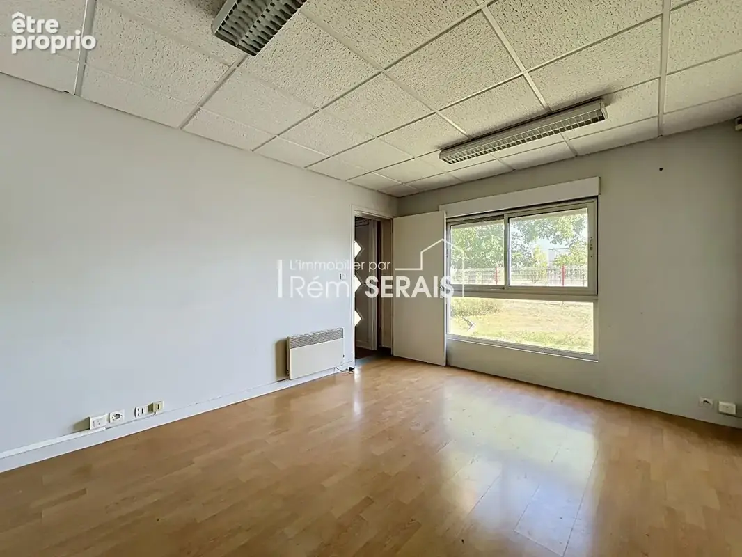 EXCLUSIVITÉ RÉMI SERAIS - Un ensemble professionnel idéalement situé à TRUN - photo 6