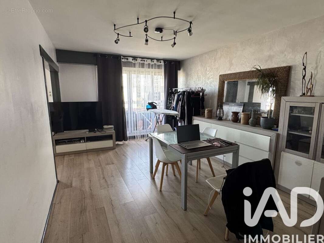 Photo 2 - Appartement à EPINAY-SOUS-SENART
