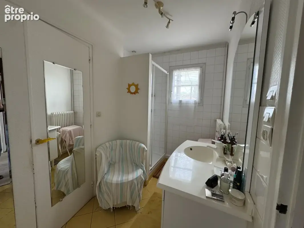 REZE - Maison à étage - 3 chambres - photo 7