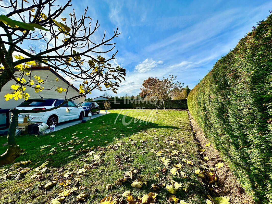 Maison à BRUGUIERES