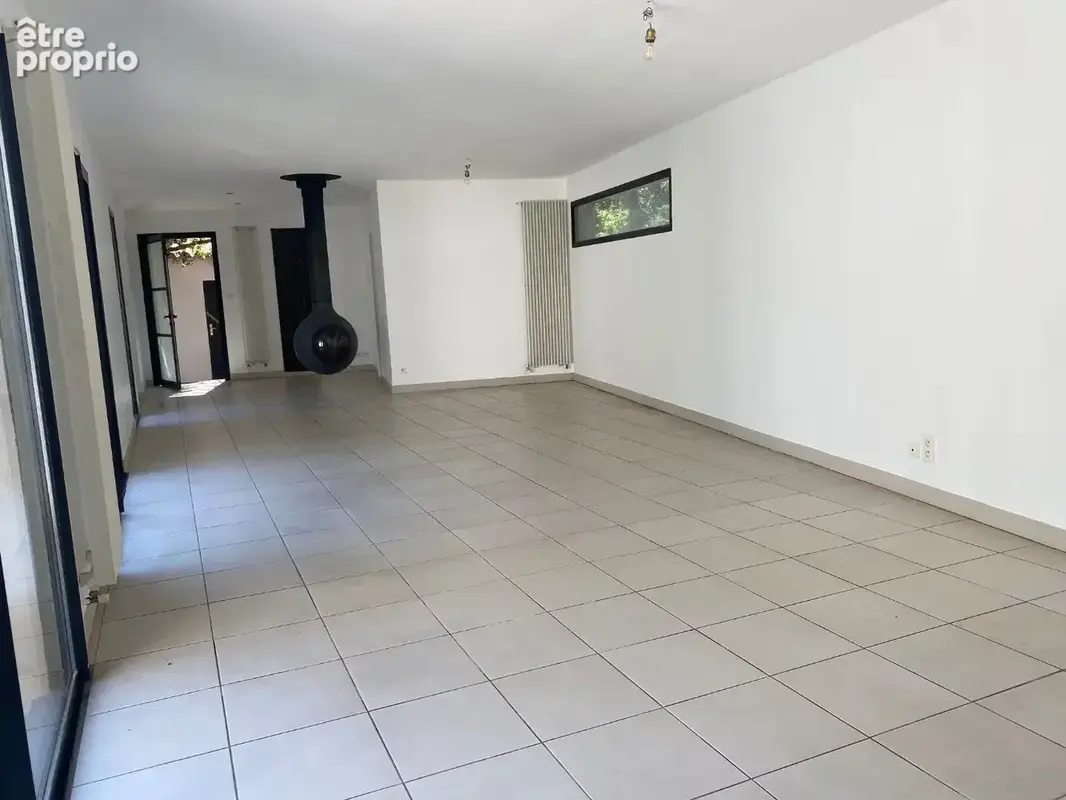 ASSAS  Élégante villa de plain-pied avec piscine dans un environnement privilégié - photo 8