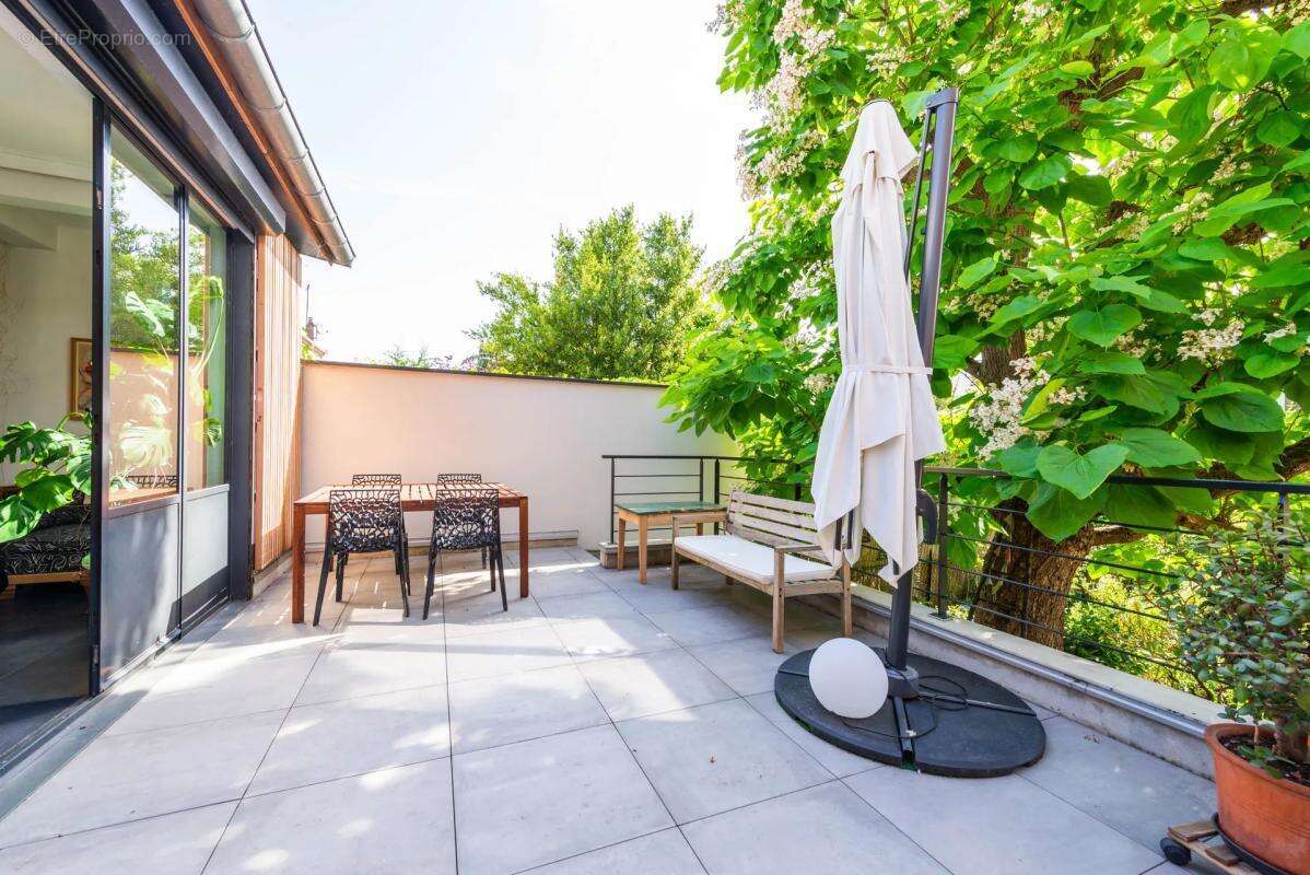 Maison de 234m² au sol à Nanterre Ville - photo 16