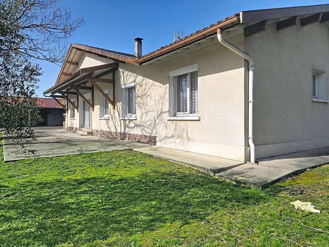 Maison à PARENTIS-EN-BORN