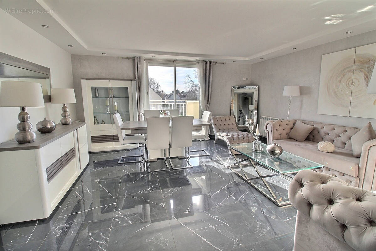 Appartement à MONTIGNY-LE-BRETONNEUX