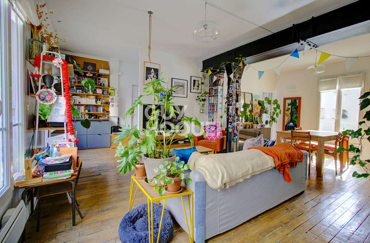 Appartement à PARIS-20E