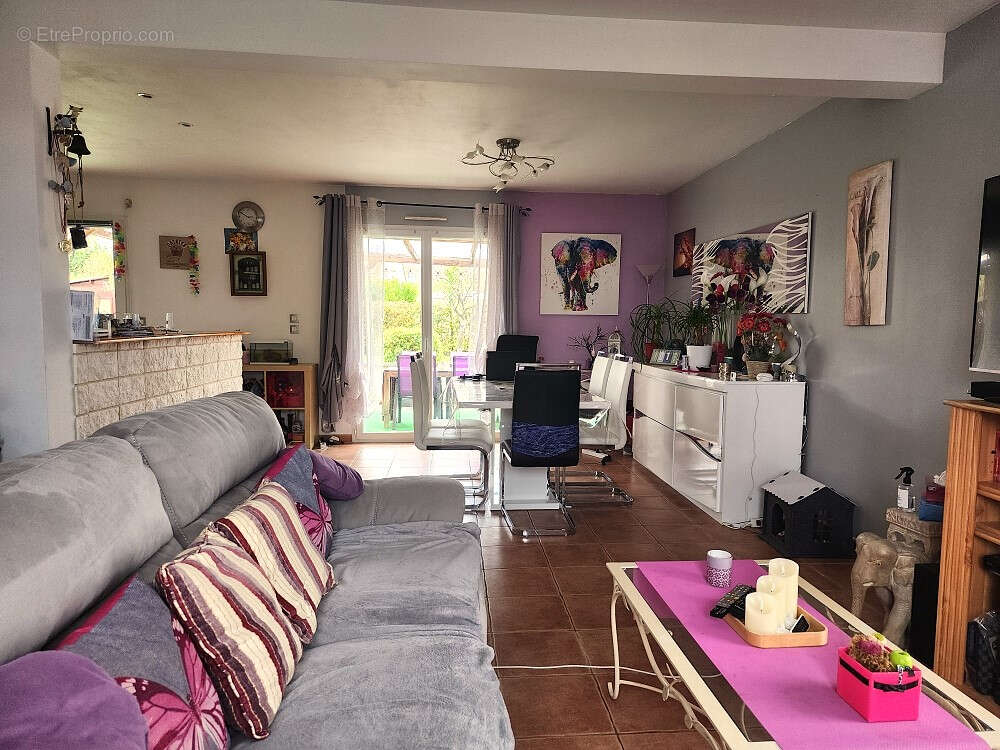 Maison à FRENOUVILLE