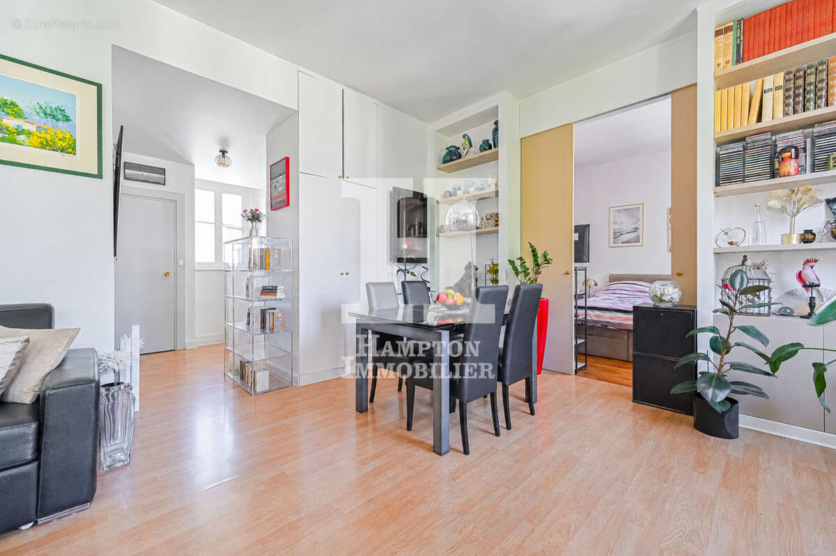 Marché Secrétan / Avenue Secrétan. Charmant 2 pièces de 54,31m² - photo 3
