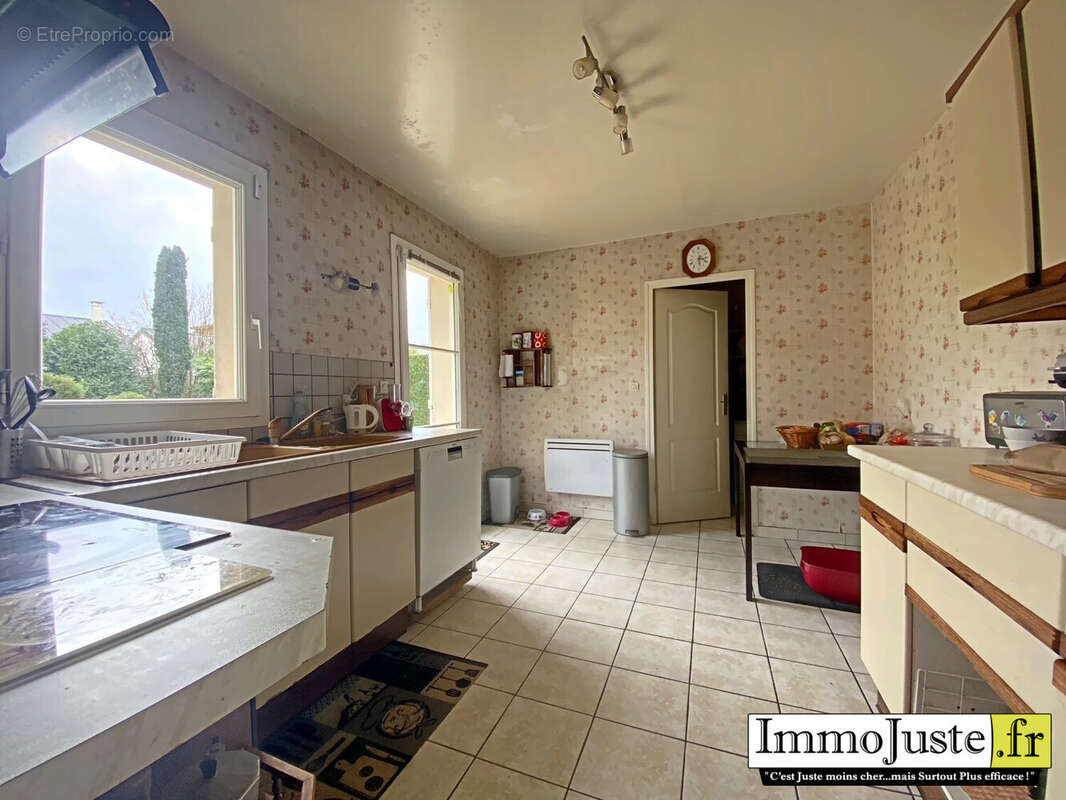 Maison 148 m² à Montfort-L'amaury  - photo 8